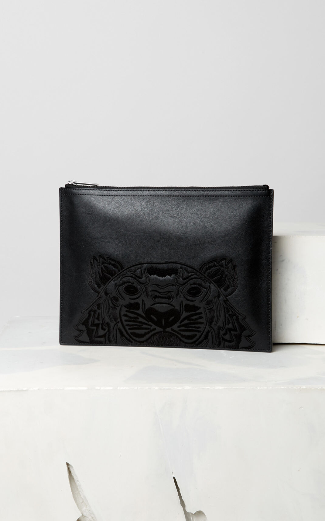 Bolsas Pequenas Kenzo Tiger Couro Masculino - Pretas | 890NMUIGL